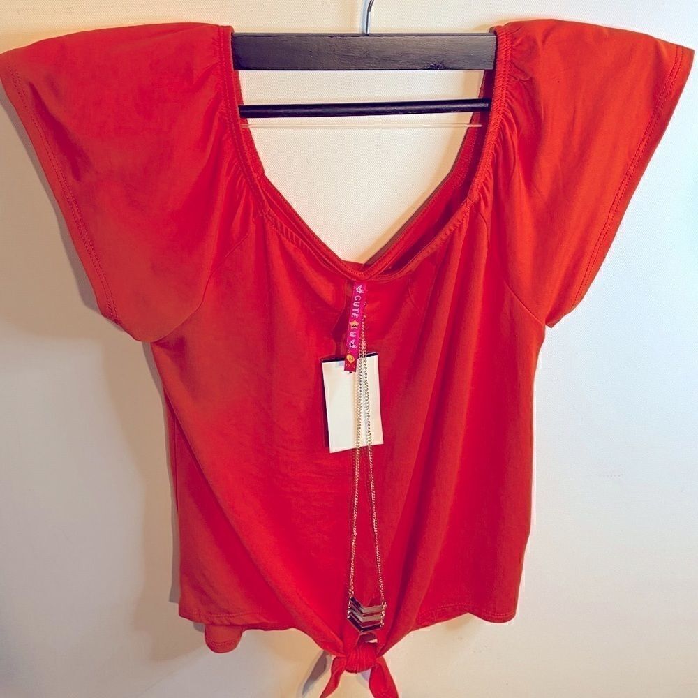 Cute 4 U Comfy and great off shoulder Blouse Size:M